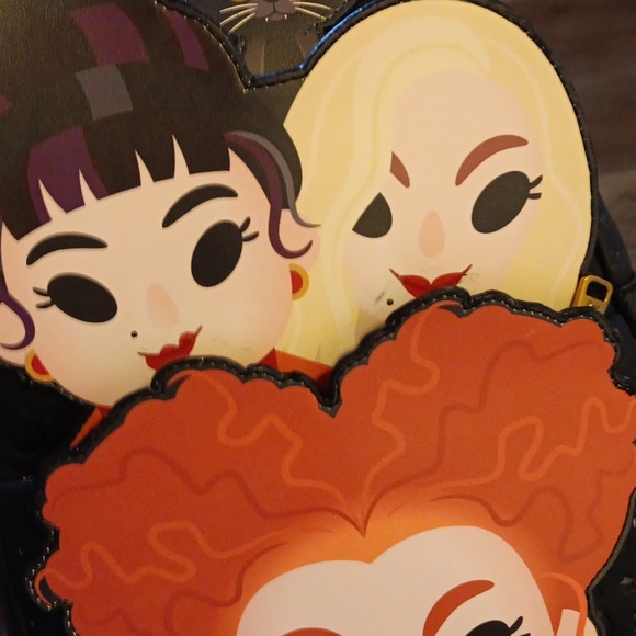 NWT Loungefly Hocus Pocus Backpack - Picture 3 of 12